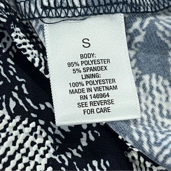 Floral sleeveless Dress with front tie - Picture 11 of 15